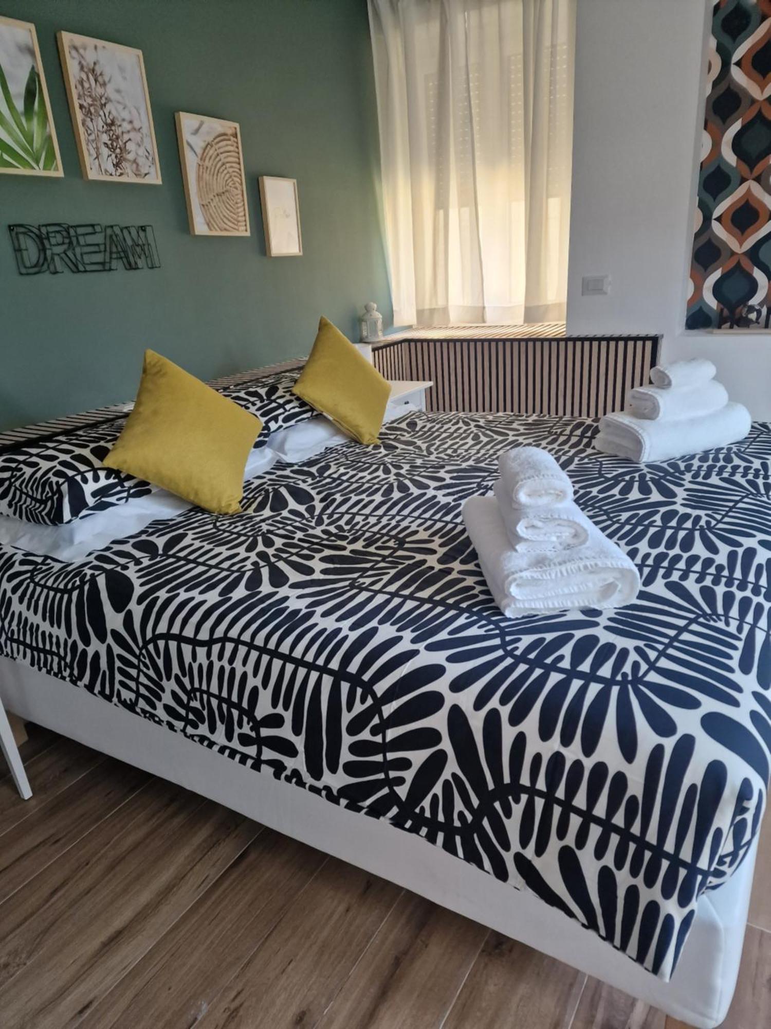 Home K&Y Elite Pineta Rome Extérieur photo